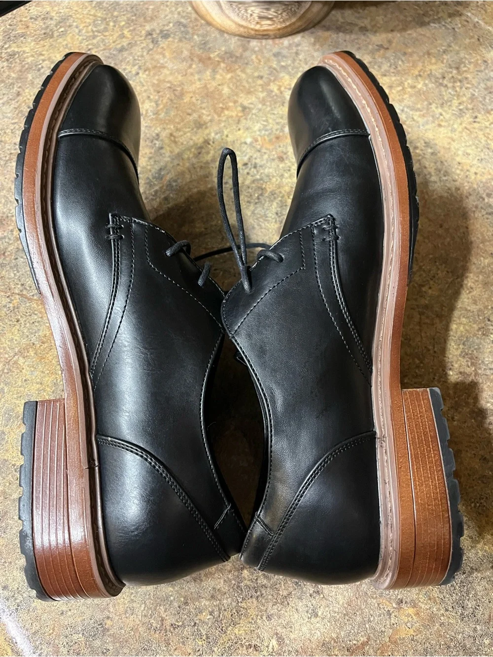 Perry Ellis description sharp